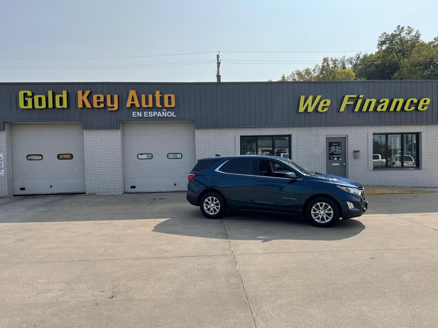 2020 /Mosaic Black Metallic Chevrolet Equinox LT 1.5 2WD (2GNAXKEV0L6) with an 1.5L L4 DIR DOHC 16V TURBO engine, 6A transmission, located at 104 1st Avenue, Silvis, IL, 61282, (309) 755-9511, 41.515156, -90.425377 - Photo#0