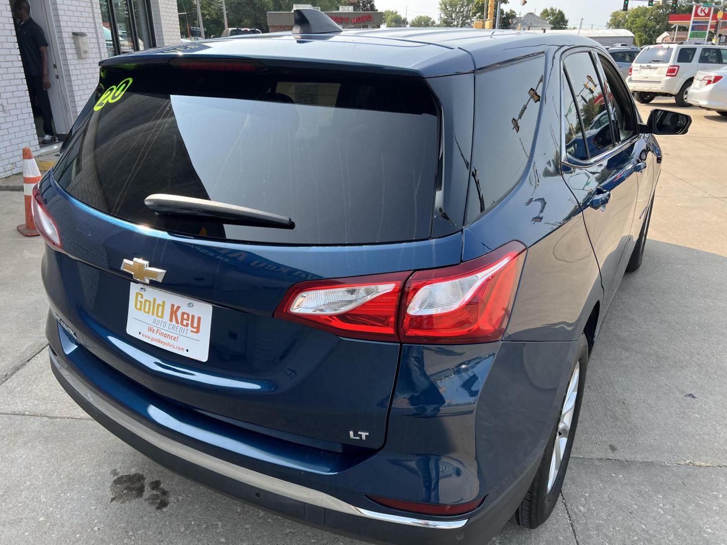 2020 /Mosaic Black Metallic Chevrolet Equinox LT 1.5 2WD (2GNAXKEV0L6) with an 1.5L L4 DIR DOHC 16V TURBO engine, 6A transmission, located at 104 1st Avenue, Silvis, IL, 61282, (309) 755-9511, 41.515156, -90.425377 - Photo#2