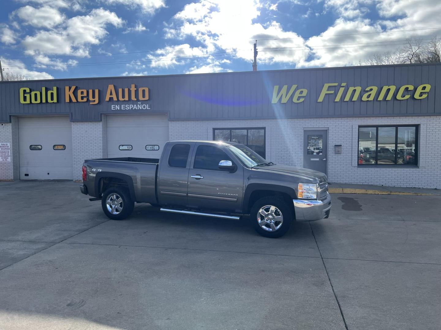 2012 Blue Granite Metallic /Ebony Cloth Interior Chevrolet Silverado 1500 LT Ext. Cab Long Box 4WD (1GCRKSE79CZ) with an 5.3L V8 OHV 16V FFV engine, 6-Speed Automatic transmission, located at 104 1st Avenue, Silvis, IL, 61282, (309) 755-9511, 41.515156, -90.425377 - Photo#0