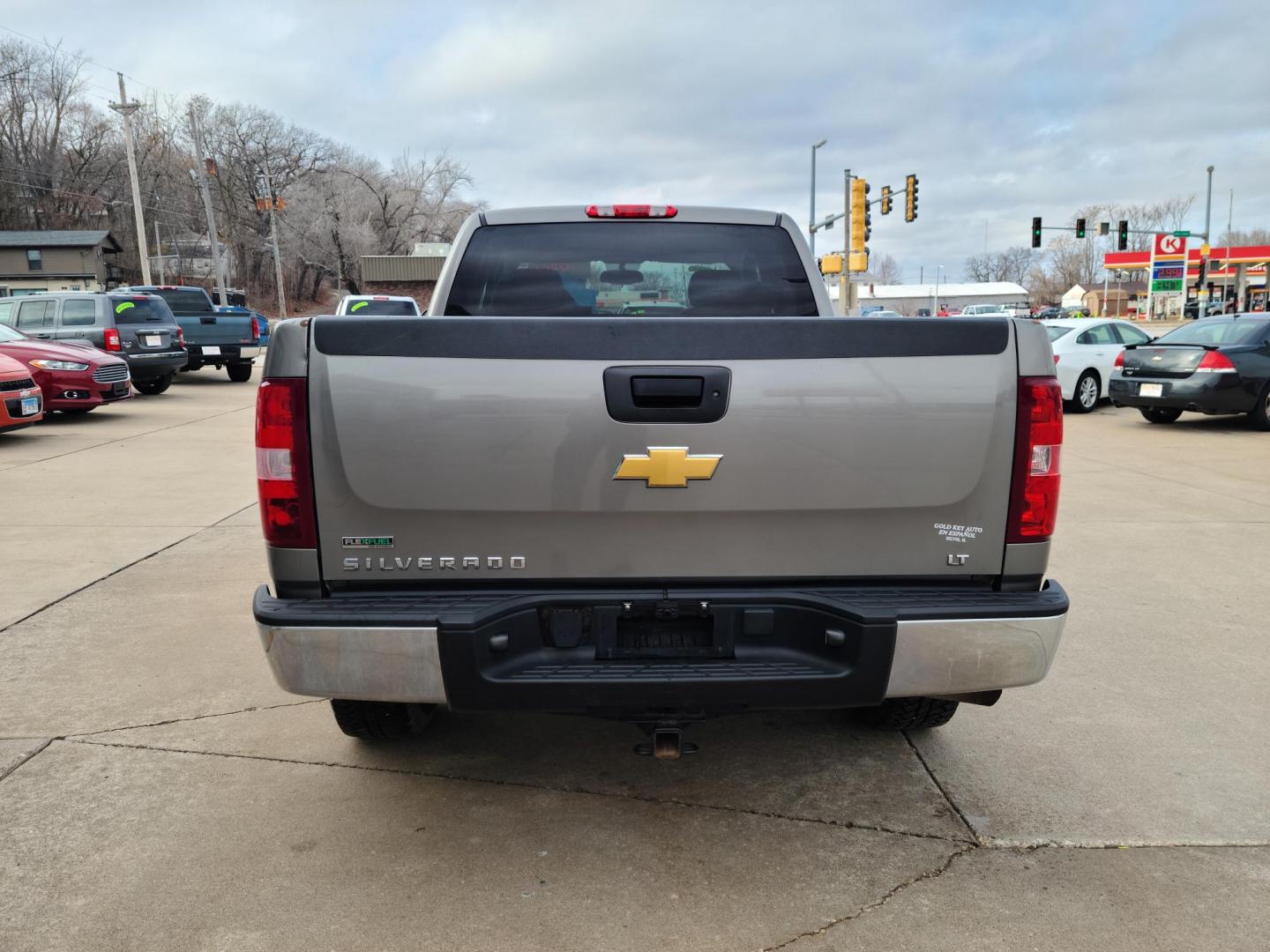 2012 Gray /Black Chevrolet Silverado 1500 LT Ext. Cab Long Box 4WD (1GCRKSE79CZ) with an 5.3L V8 OHV 16V FFV engine, 6-Speed Automatic transmission, located at 104 1st Avenue, Silvis, IL, 61282, (309) 755-9511, 41.515156, -90.425377 - Photo#5