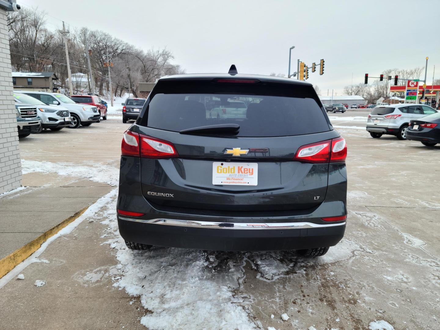 2019 Gray /Gray Chevrolet Equinox LT 2WD (3GNAXJEV3KS) with an 1.5L L4 DIR DOHC 16V TURBO engine, 6A transmission, located at 104 1st Avenue, Silvis, IL, 61282, (309) 755-9511, 41.515156, -90.425377 - Photo#5