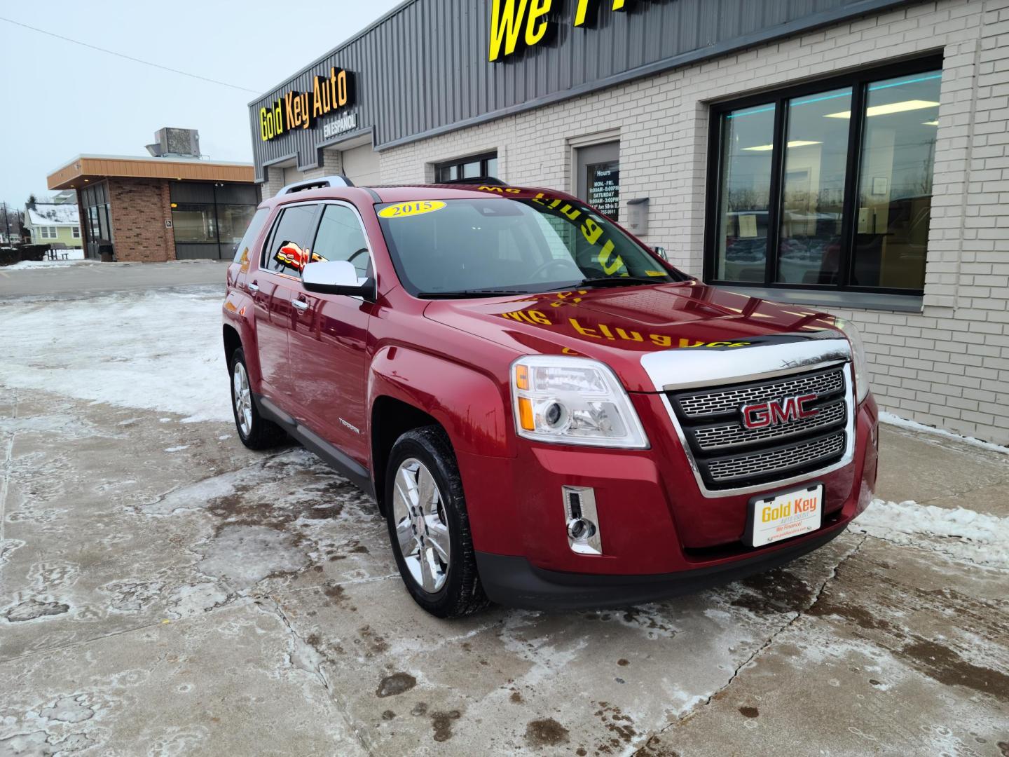 2015 Ruby Red Metallic Tinted Clearcoat /Black GMC Terrain SLT2 AWD (2GKFLYE33F6) with an 3.6L V6 DOHC 24V engine, 6-Speed Automatic transmission, located at 104 1st Avenue, Silvis, IL, 61282, (309) 755-9511, 41.515156, -90.425377 - Photo#5